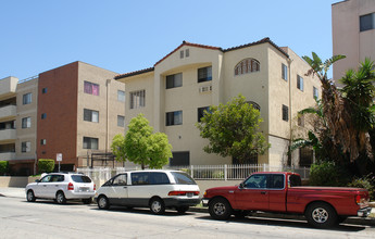 838 S Gramercy Dr in Los Angeles, CA - Building Photo - Building Photo