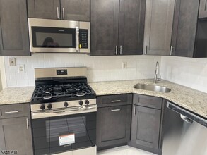 71 Woodward Ln in Bernards, NJ - Building Photo - Building Photo
