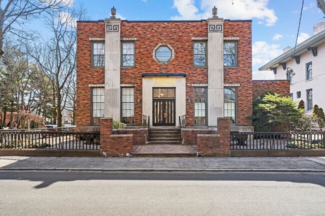 property at 576 Chapel St