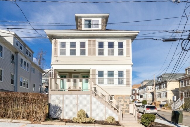 76 Westglow St