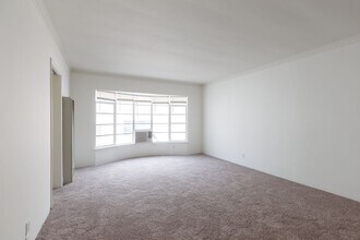 4909 Coldwater Canyon Ave in Los Angeles, CA - Building Photo - Building Photo