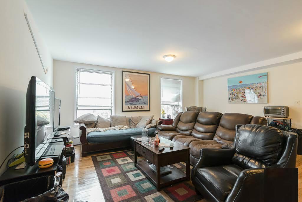 96 Avenue B Ave in New York, NY - Building Photo