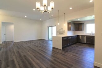 5608 W 30th Ave in Kennewick, WA - Building Photo - Building Photo