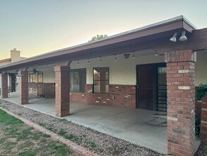 3143 E Fox St in Mesa, AZ - Building Photo - Building Photo
