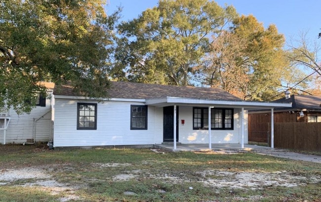 property at 141 Rosewood Dr