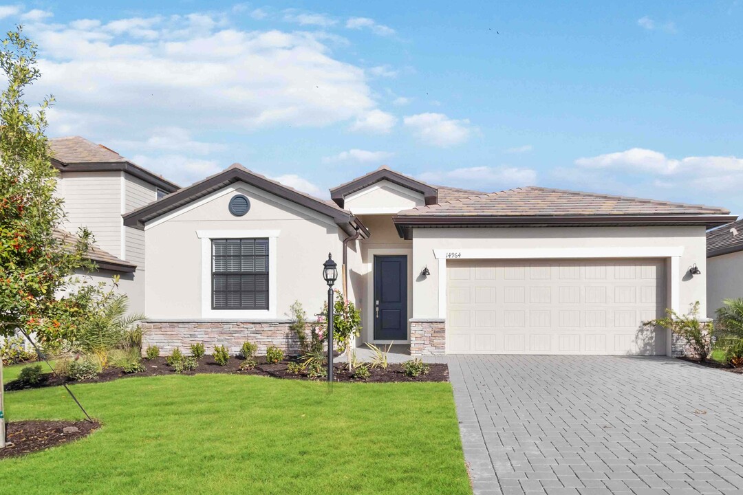 14964 Serene Shores Loop in Bradenton, FL - Building Photo