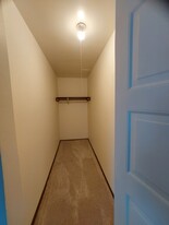 519 Sunnyslope Dr, Unit 725-7 in Hartland, WI - Building Photo