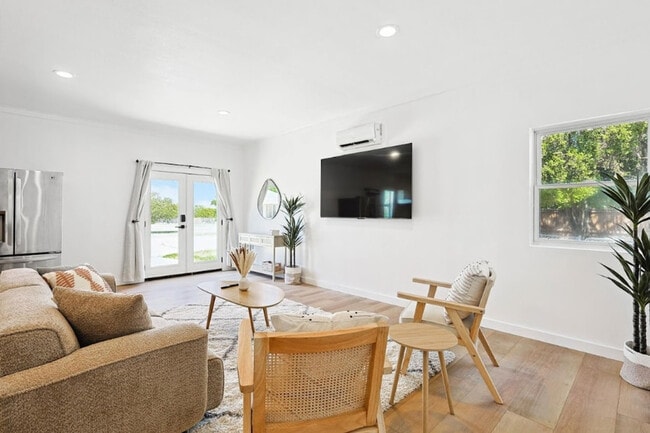 3322 Darby Ln in Denton, TX - Building Photo - Building Photo