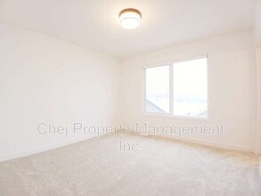 1918-1209 209 St NW in Edmonton, AB - Building Photo - Building Photo