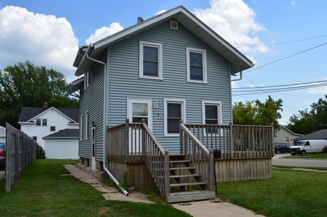 property at 216 Oak St