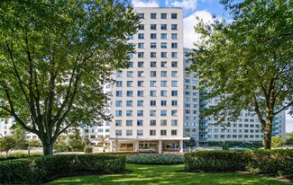 10500 Rockville Pike in Rockville, MD - Building Photo