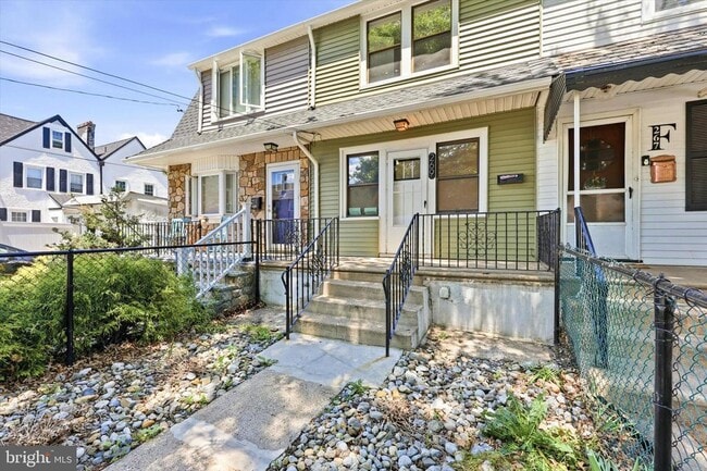 269 Monroe St