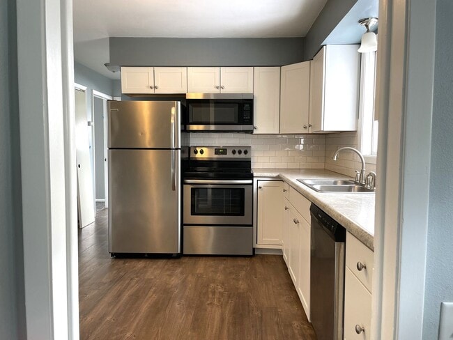 property at 1321 14th St S