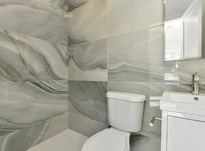200 Maverick St, Unit 1 in Boston, MA - Building Photo - Building Photo