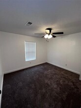 7014 Troy St-Unit -2 in Santa Fe, TX - Building Photo - Building Photo