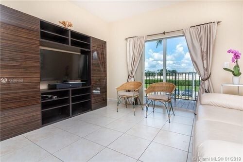 7330 NW 114th Ave-Unit -2095 in Doral, FL - Building Photo - Building Photo