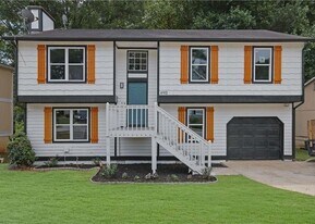 4913 Windsor Downs Dr in Decatur, GA - Building Photo