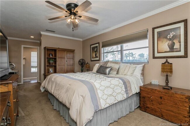 property at 512 Gunwale Ln