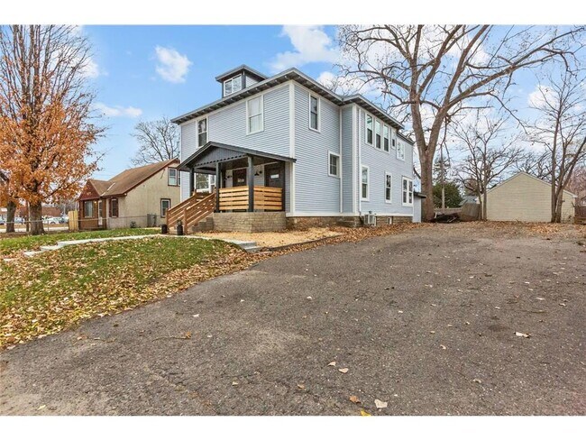 property at 4405 N Morgan Ave