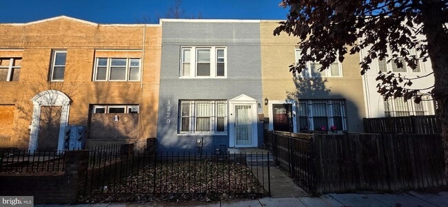 property at 1220 16th St NE