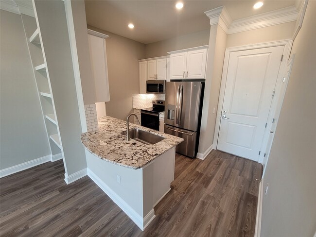 property at 2111 Austin St