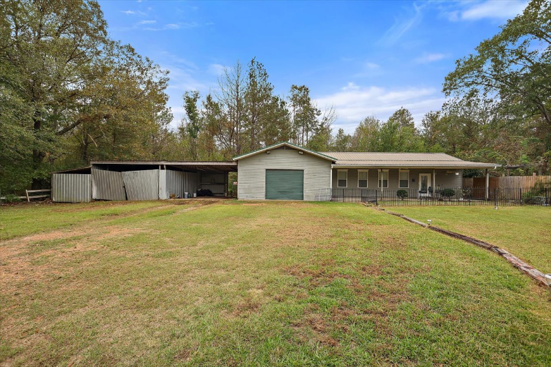 2039-B S Ridge Rd in Byram, MS - Building Photo