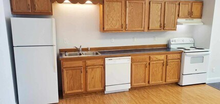 101 S Main St, Unit A in Bloomdale, OH - Building Photo - Building Photo