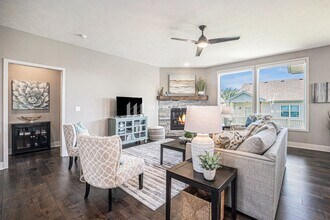 7966 Ponderosa Dr in Papillion, NE - Building Photo - Building Photo