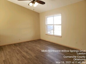 6840 NW Willow Springs Dr in Lawton, OK - Building Photo - Building Photo
