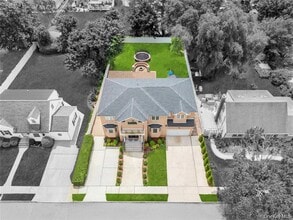 2694 Forest Ave in East Meadow, NY - Building Photo - Building Photo