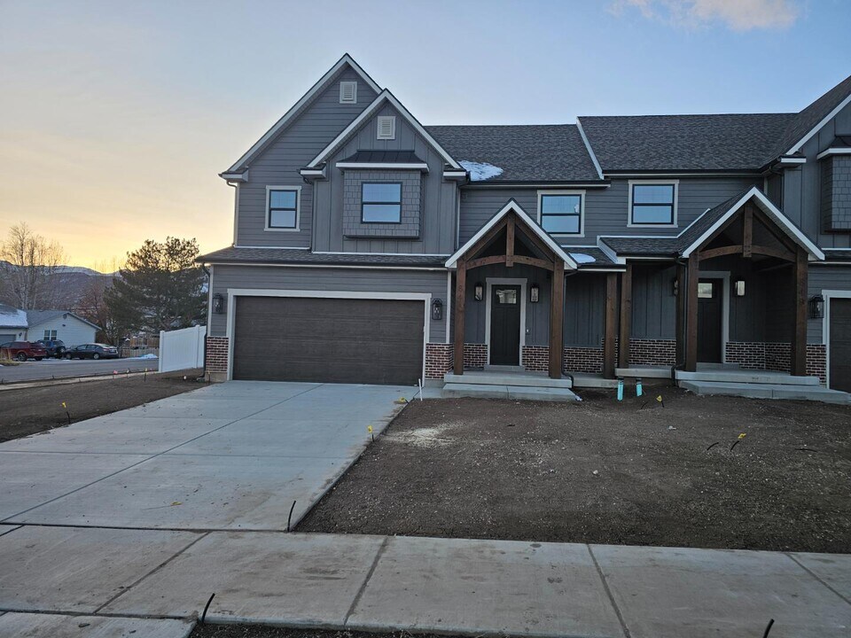 84 S 250 E in Midway, UT - Building Photo