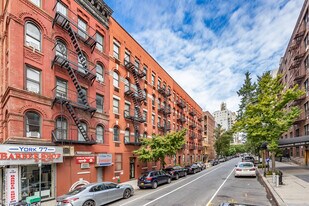 440 E 77th St in New York, NY - Building Photo