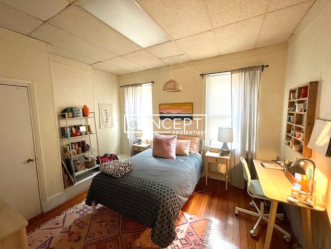 property at 17 Aberdeen St