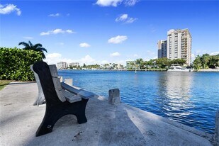 3801 NE 22nd Ter, Unit 2 in Lighthouse Point, FL - Building Photo