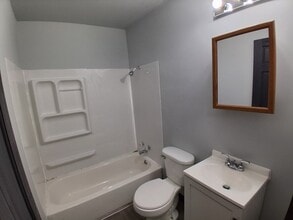 1497 E Fairchild St in Danville, IL - Building Photo - Building Photo