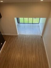 9419 Fontainebleau Blvd, Unit 210 in Miami, FL - Building Photo - Building Photo