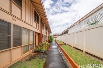 1158 Hoola Pl in Pearl City, HI - Foto de edificio - Building Photo