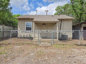 1123 Sunnyside St in Dallas, TX - Building Photo - Building Photo