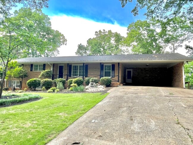 property at 2560 Due West Cir NW
