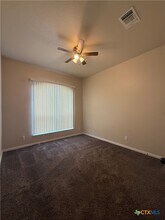 7702 Blue Nile Dr in Killeen, TX - Foto de edificio - Building Photo