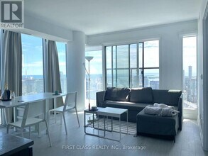 181 Dundas St E in Toronto, ON - Building Photo - Building Photo