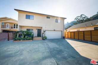 2228 Riverdale Ave in Los Angeles, CA - Building Photo - Building Photo