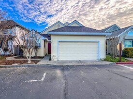 14 Valley W Cir in Napa, CA - Building Photo