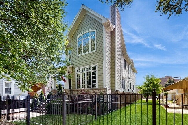 property at 2215 W Barry Ave