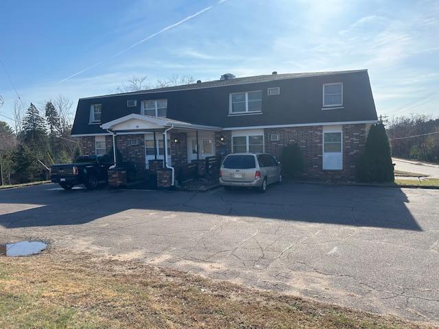 property at 101 E Maple St