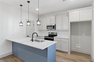 425 Munson St in Denison, TX - Building Photo - Building Photo