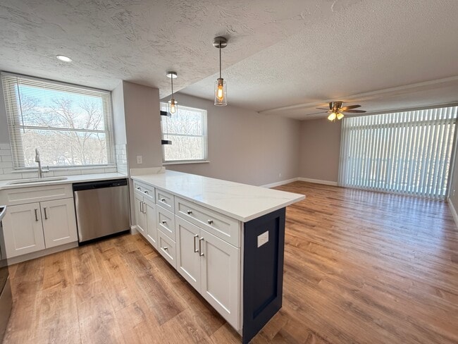 Highland West in Worcester, MA - Building Photo - Building Photo