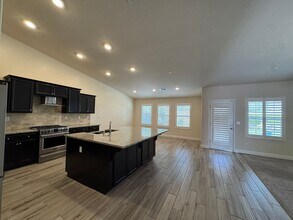 391 Maclure Ave in Madera, CA - Building Photo - Building Photo