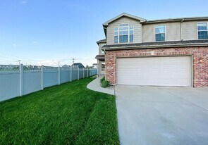 3488 Horse Creek Dr in Normal, IL - Building Photo