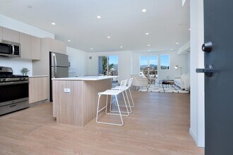 18334 Malden St in Los Angeles, CA - Building Photo - Building Photo